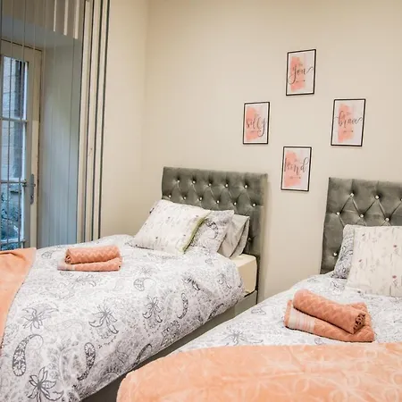 Bv Lux 1 Bedroom At Leeds Cliff Oak Mansion House Leeds (West Yorkshire)