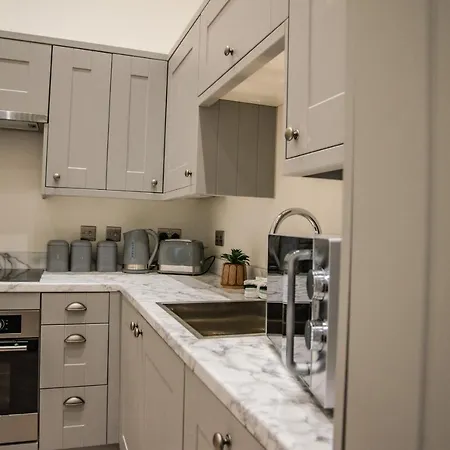 Apartment Bv Lux 1 Bedroom At Leeds Cliff Oak Mansion House
